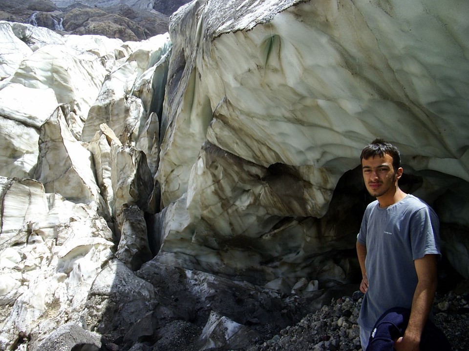 Hakkari'de 20 bin yıllık Cilo buzları eriyor