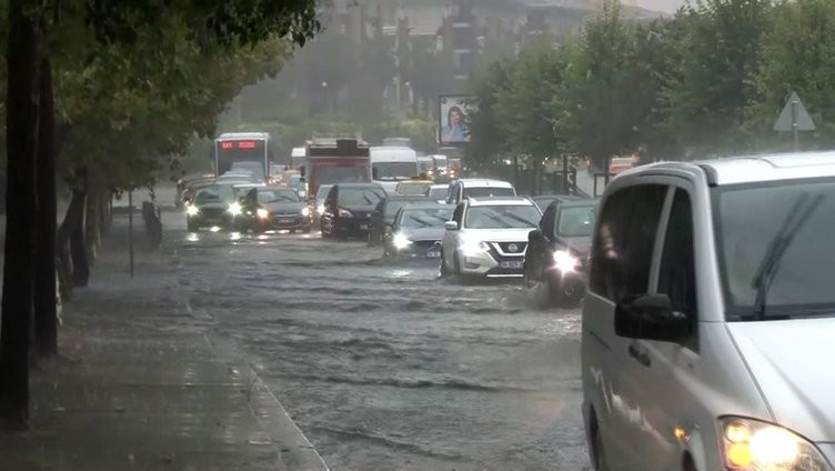 İstanbul'u şiddetli yağış vurdu!