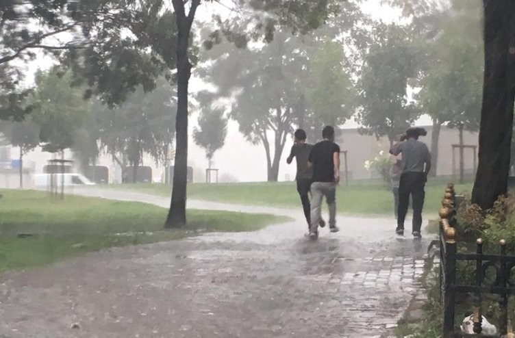 İstanbul'u şiddetli yağış vurdu!