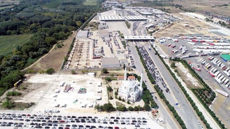 İpsala Sınır Kapısı'nda 9 kilometre araç kuyruğu 