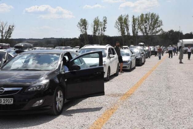 İpsala Sınır Kapısı'nda 9 kilometre araç kuyruğu 