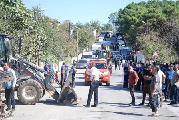 İstanbul'da yüzlerce kaçak yapı yıkıldı