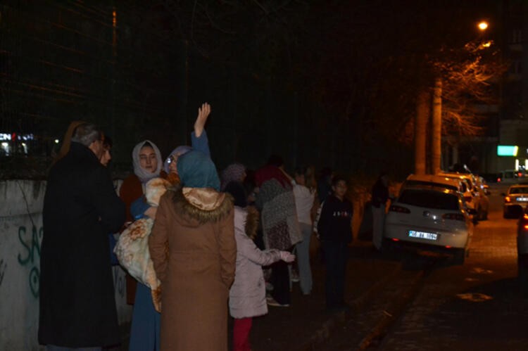 Elazığ depreminin ardından ilk görüntüler