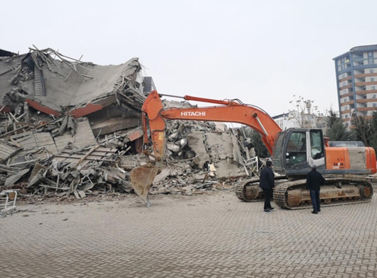 Deprem uzmanından açıklama: 30 kilometre kırılma var!