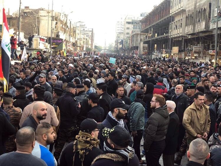 Süleymani'nin cenaze töreninde intikam yemini