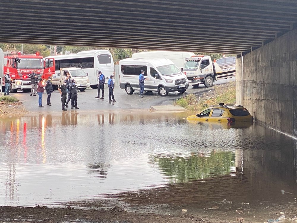 İstanbul'da sağanak yağış etkili oldu