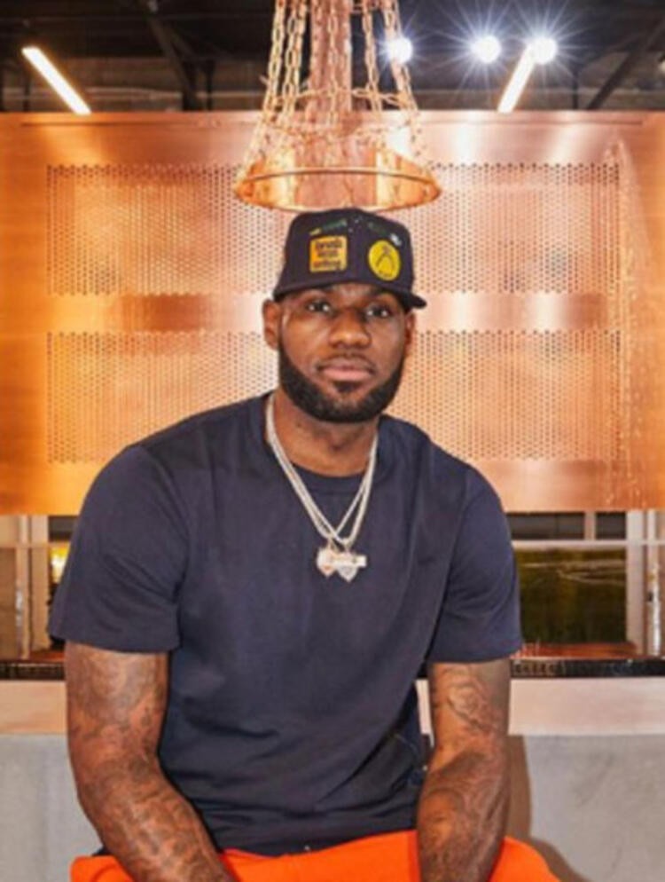 Lebron James'in milyon dolarlık malikanesi