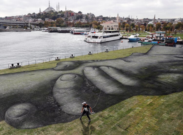 Dünyanın en büyük insan zinciri İstanbul'dan geçiyor