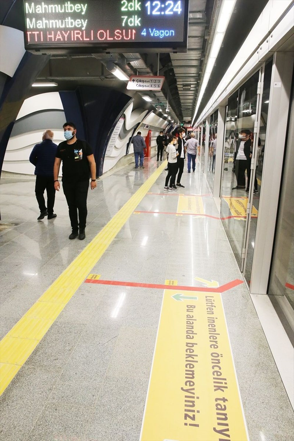 Mecidiyeköy-Mahmutbey Metrosunda seferler başladı