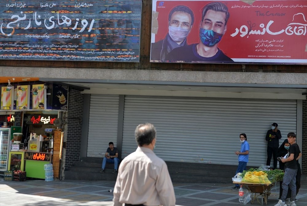 İran'da sinema ve tiyatro salonları ile müzeler yeniden kapatıldı