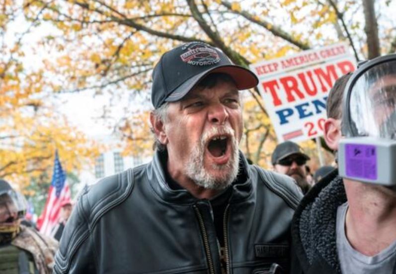 Trump, Beyaz Saray'dan ayrılmayı reddederse ne olacak?