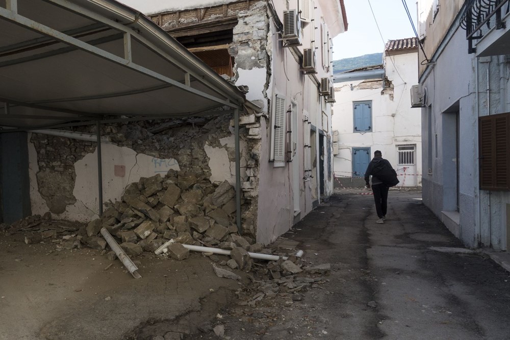 Yunan adasında deprem yıkımının boyutu ortaya çıktı