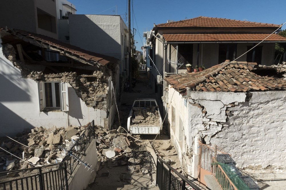 Yunan adasında deprem yıkımının boyutu ortaya çıktı