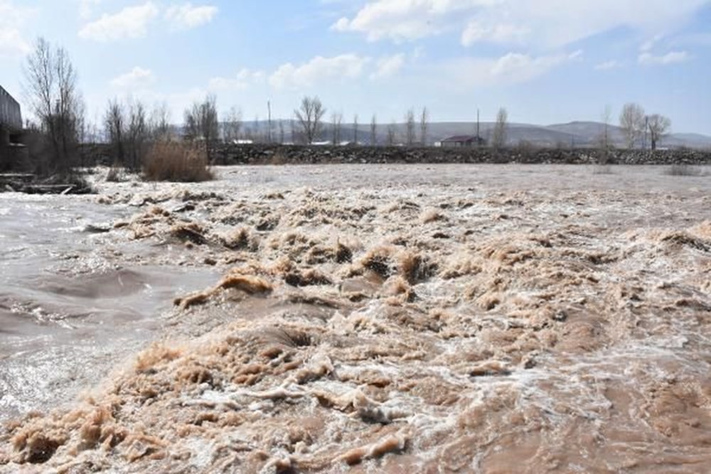 Türkiye'nin en uzun nehri kuraklık yüzünden alarm veriyor