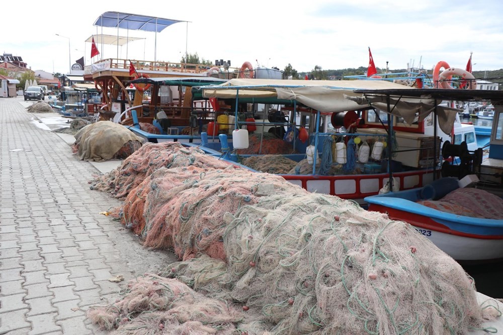 Seferihisar'da tsunami korkusu nedeniyle balıkçılar, denize açılmıyor