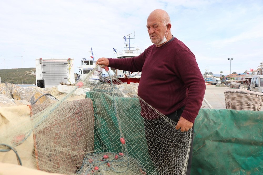 Seferihisar'da tsunami korkusu nedeniyle balıkçılar, denize açılmıyor