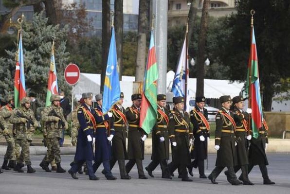 Azerbaycan'da tarihi Zafer Töreni'nden kareler