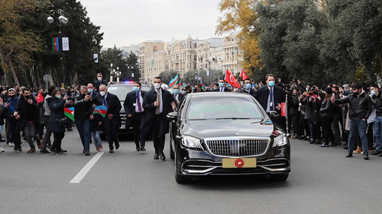 Azerbaycan'da tarihi Zafer Töreni'nden kareler