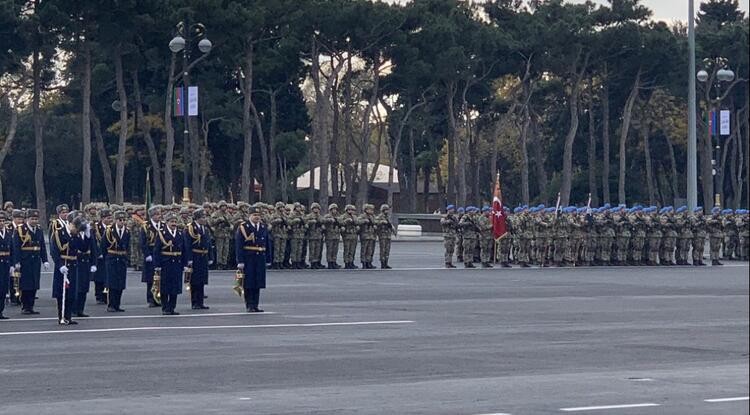 Azerbaycan'da tarihi Zafer Töreni'nden kareler