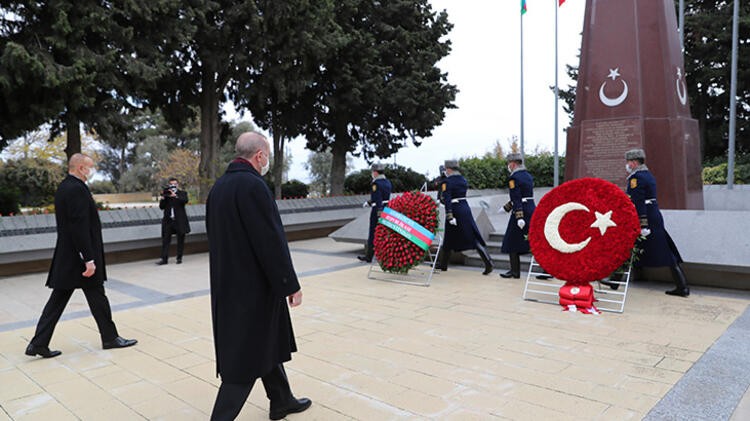 Azerbaycan'da tarihi Zafer Töreni'nden kareler