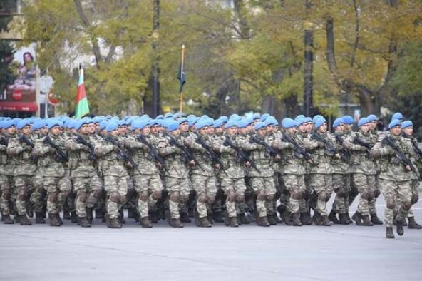 Azerbaycan'da tarihi Zafer Töreni'nden kareler