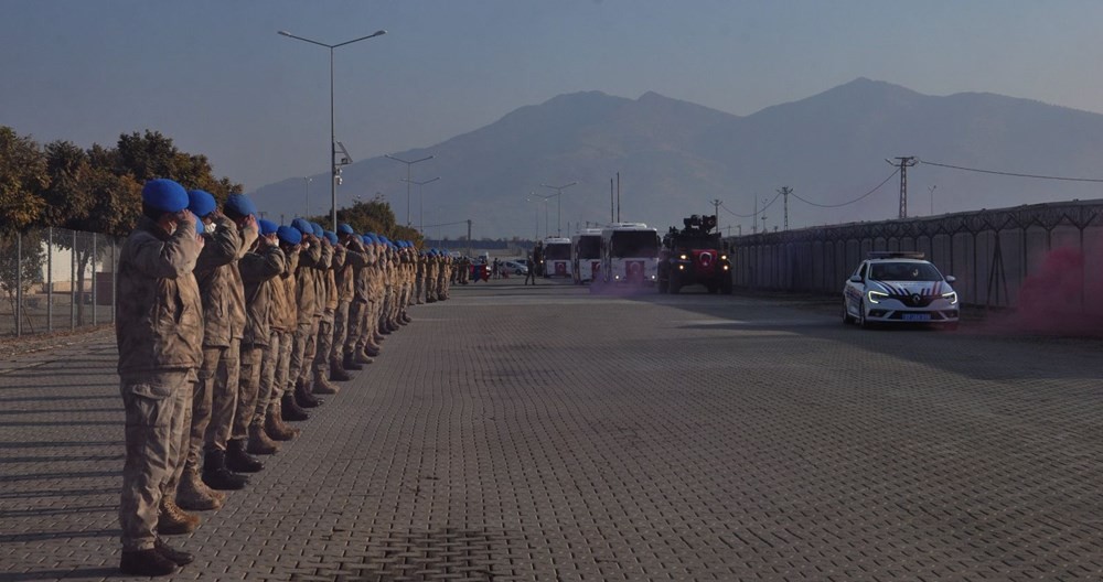 Komandolar Suriye'ye uğurlandı