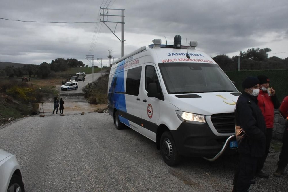 İzmir'de deniz taştı: Aranan 2 kişinin cansız bedenine ulaşıldı