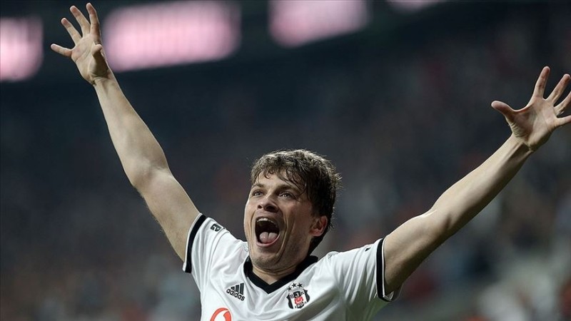 Adem Ljajic'ten bir skandal daha!