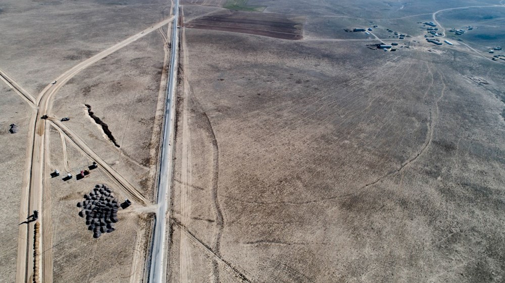 Obruğun üzerinden geçen yol taşınacak