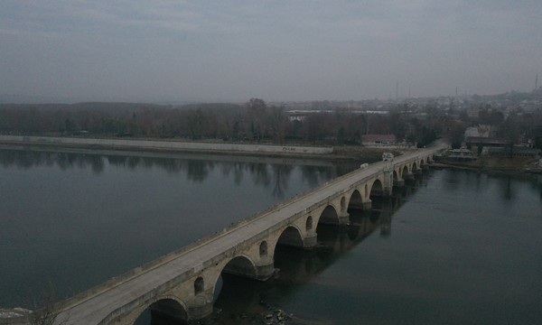 Meydanlar, caddeler boş kaldı