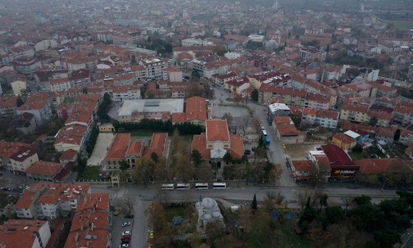 Meydanlar, caddeler boş kaldı