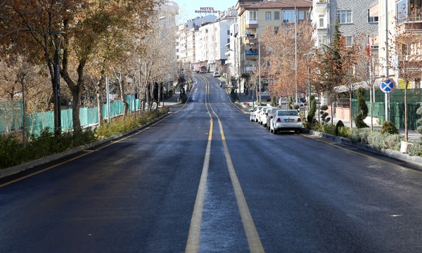 Meydanlar, caddeler boş kaldı