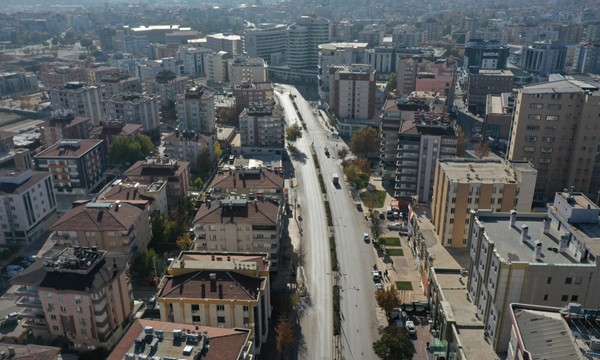 Meydanlar, caddeler boş kaldı