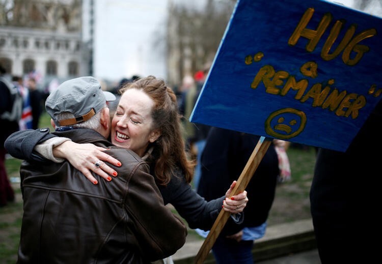 İngiliz basını Brexit kutlamalarını manşetlere taşıdı