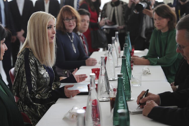 Ivanka Trump dünyaya rezil oldu!