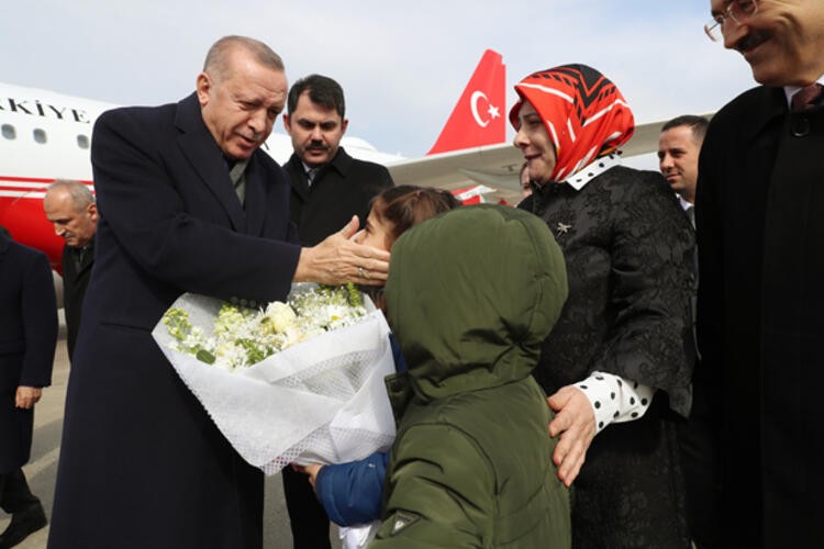 Cumhurbaşkanı Erdoğan yeni otoyolu makam aracıyla test etti