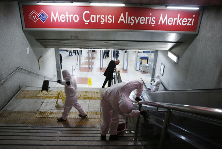 Başkentte metro ve Ankaray istasyonlarında virüs temizliği