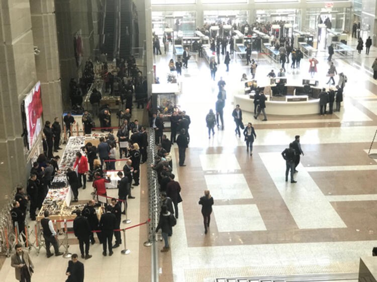 İstanbul Adalet Sarayı’nda ilginç sergi! Adliyeye girişlerde ele geçirilen aletler şoke etti