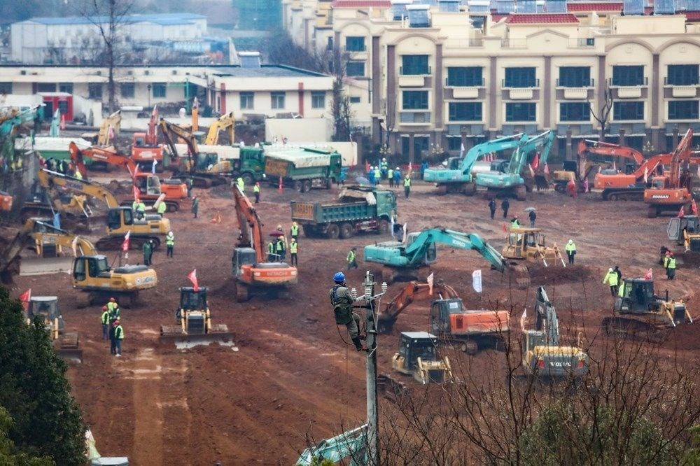 Çin'de koronavirüs hastanesi açıldı! 10 günde tamamlandı