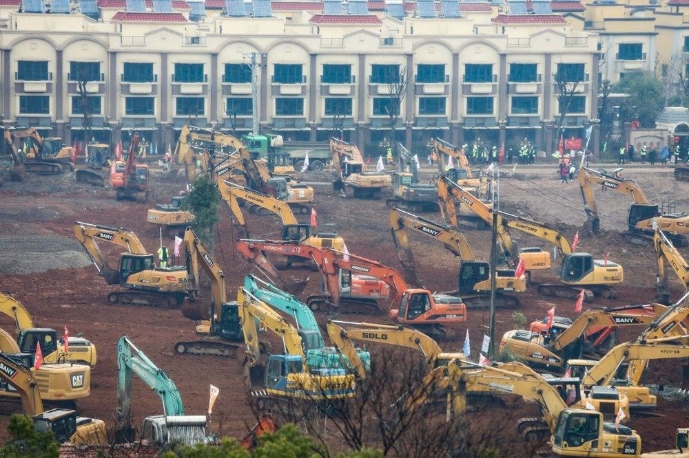 Çin'de koronavirüs hastanesi açıldı! 10 günde tamamlandı