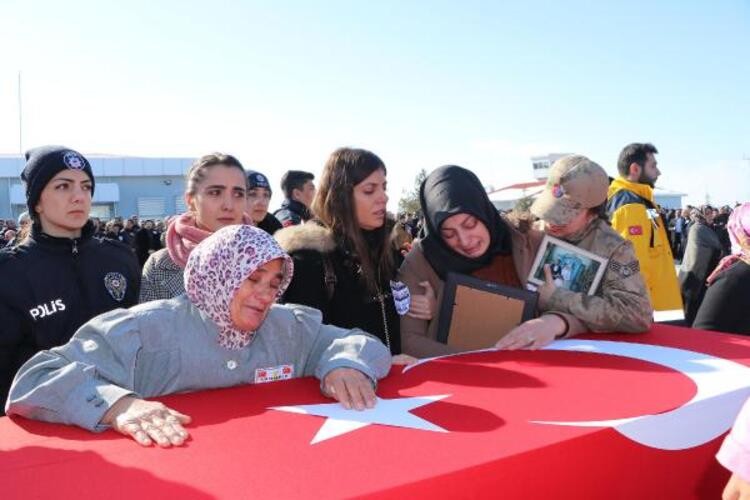 Çığ faciası şehitlerine hüzünlü veda