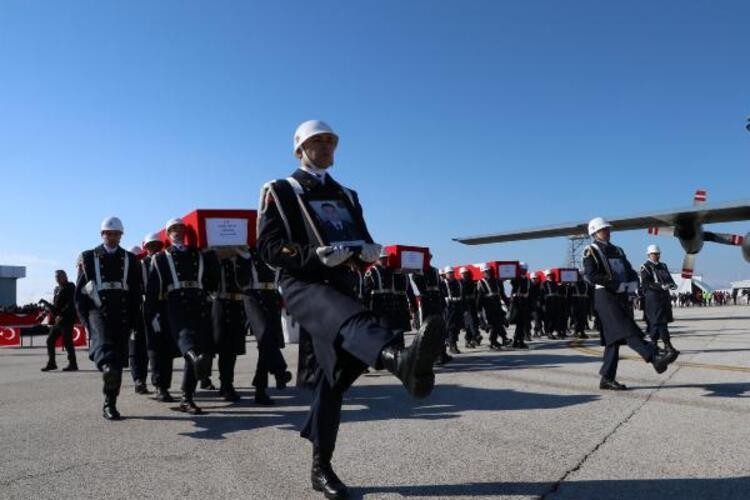 Çığ faciası şehitlerine hüzünlü veda