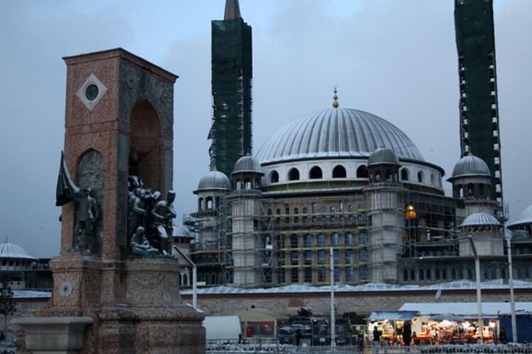 İstanbul beyaza büründü