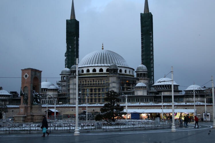 İstanbul beyaza büründü