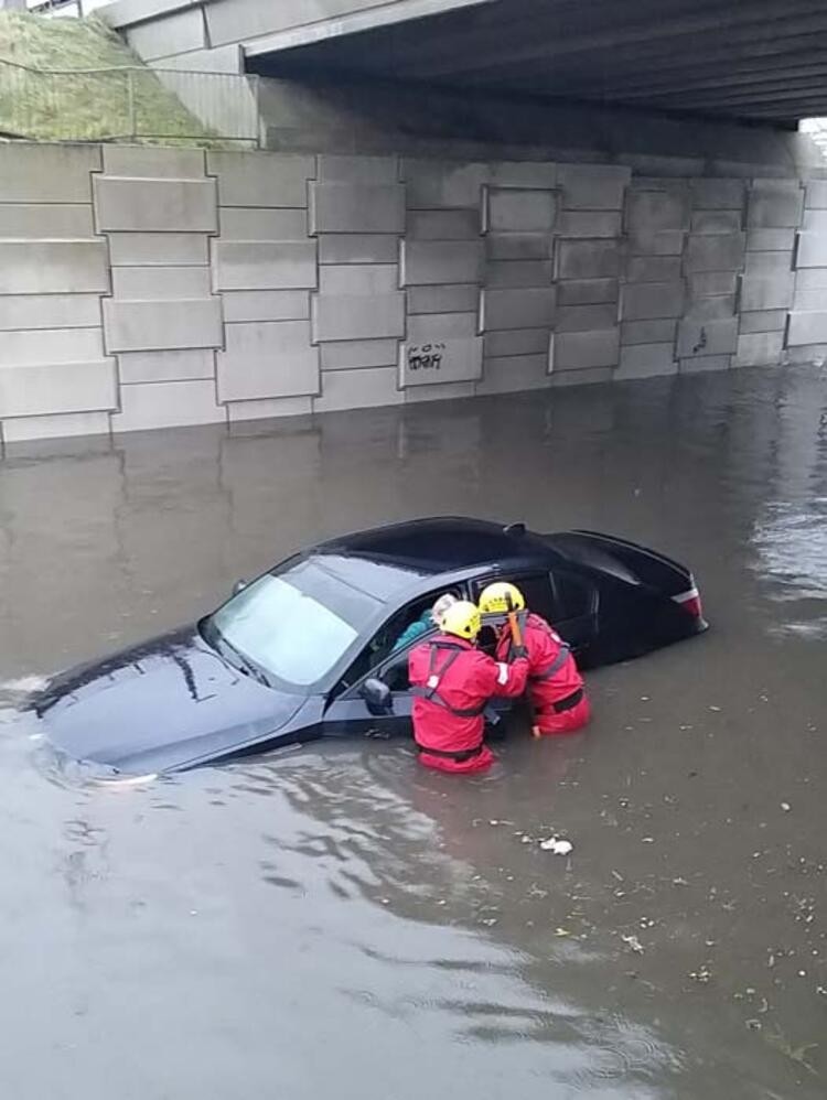 Hayat durdu! Avrupa'da Sabine ve Ciara şoku