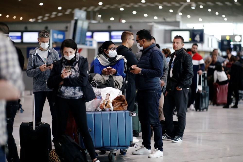 Paris'ten kaçış başladı