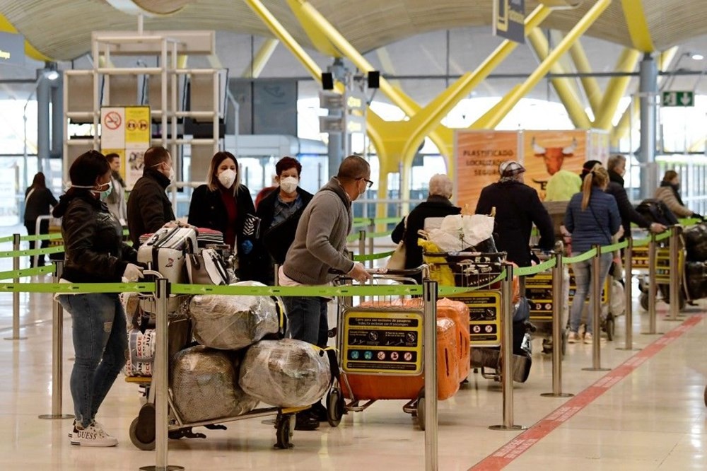 Korona virüs hakkında efsaneler: Maske işe yarıyor mu?