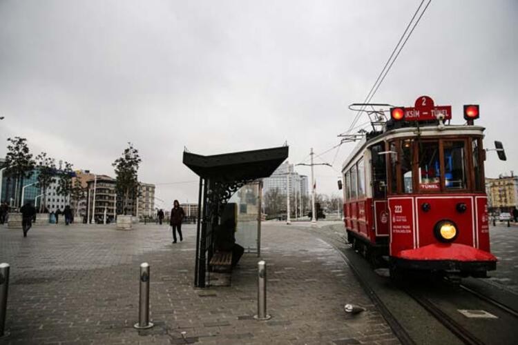 İstiklal Caddesi bomboş kaldı