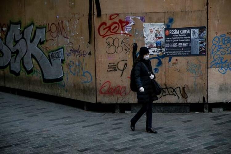 İstiklal Caddesi bomboş kaldı