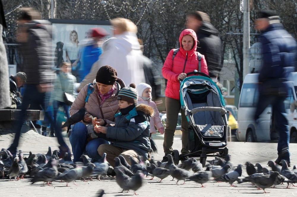 Korona virüse önlem almayan tek ülke: Belarus